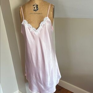 Vintage Barbizon Pink Lace Trim Nightgown